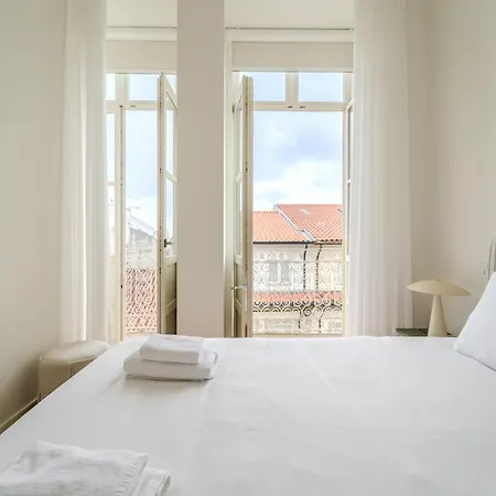 Apartment By House And People Braga