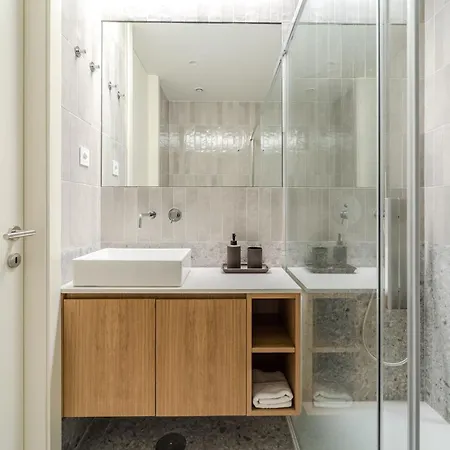 Apartment By House And People Braga