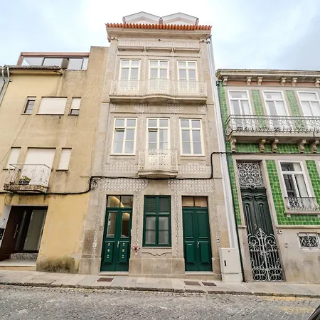 By House And People * Braga